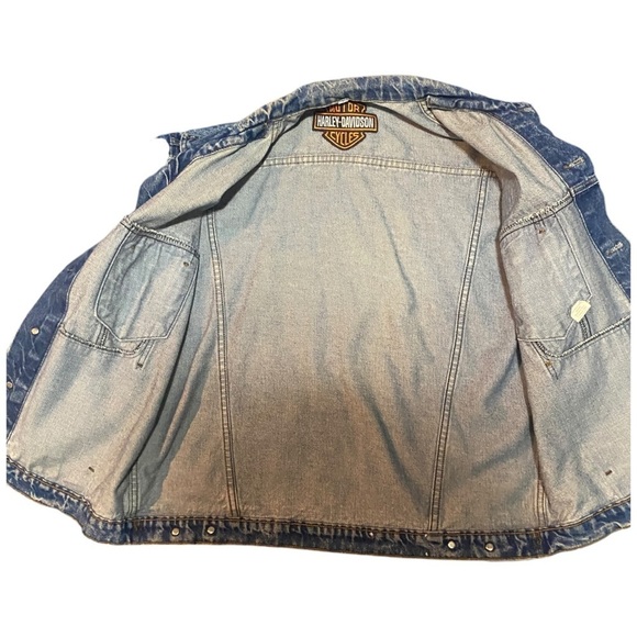 VNTG HARLEY DAVIDSON TRUCKER JACKET W/PATCHES & PINS MADE IN THE USA Acid washed - Picture 11 of 16